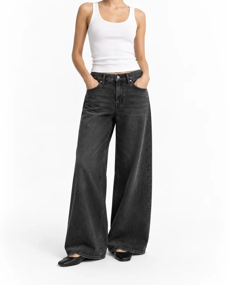 Washed Black Relaxed – Wide leg & relaxed jeans
